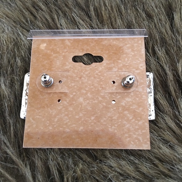 Peach enamel swirl silver tone setting earrings - Picture 3 of 5